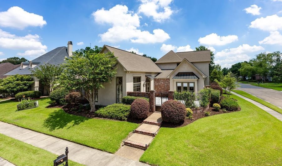 10757 Royal Ridge Ave, Baton Rouge, LA 70810 - 5 Beds, 5 Bath
