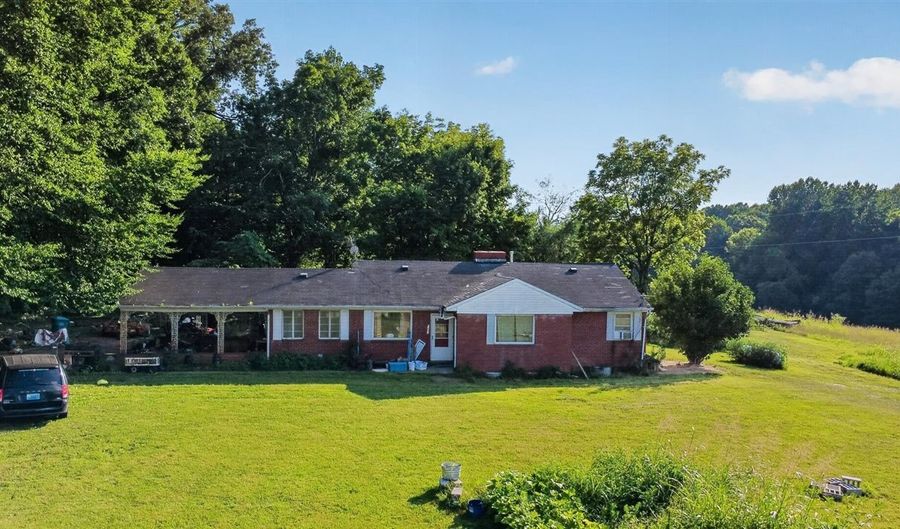5497 Austin Tracy Rd, Austin, KY 42123 - 3 Beds, 1 Bath