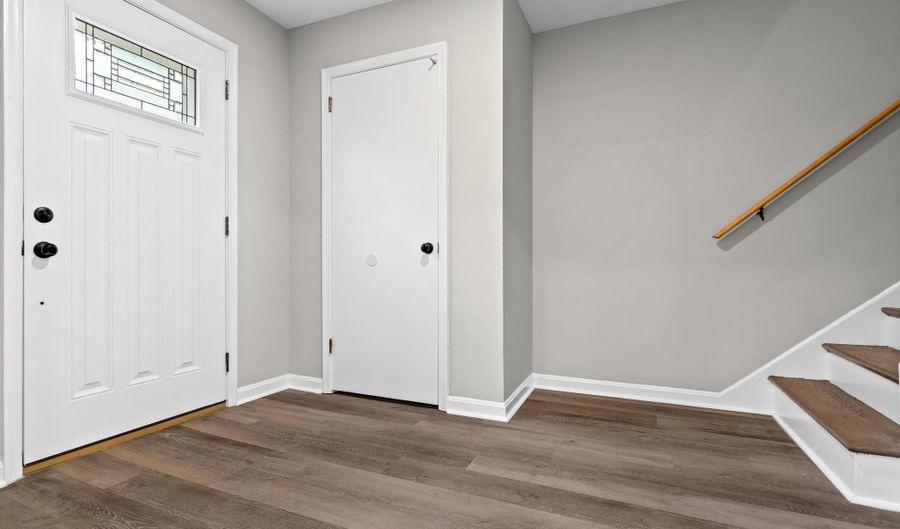 4727 EXETER St, Annandale, VA 22003 - 3 Beds, 4 Bath