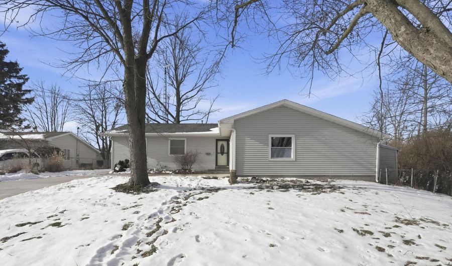 703 Westview Dr, Angola, IN 46703 - 3 Beds, 2 Bath