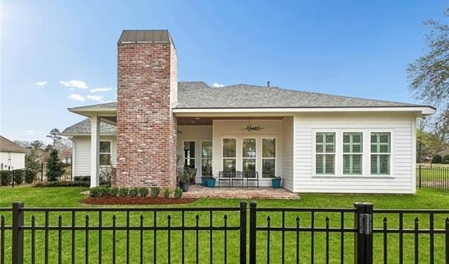 305 STEEPLECHASE Dr, Abita Springs, LA 70420 - 3 Beds, 3 Bath