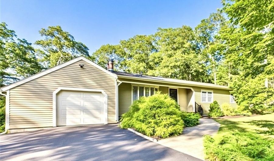 95 Mail Rd, Exeter, RI 02822 - 3 Beds, 2 Bath