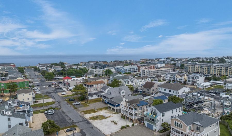 120 READ Ave, Dewey Beach, DE 19971 - 5 Beds, 4 Bath