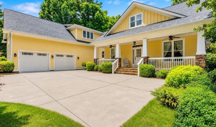 209 High Pointe Dr, Blythewood, SC 29016 - 5 Beds, 4 Bath