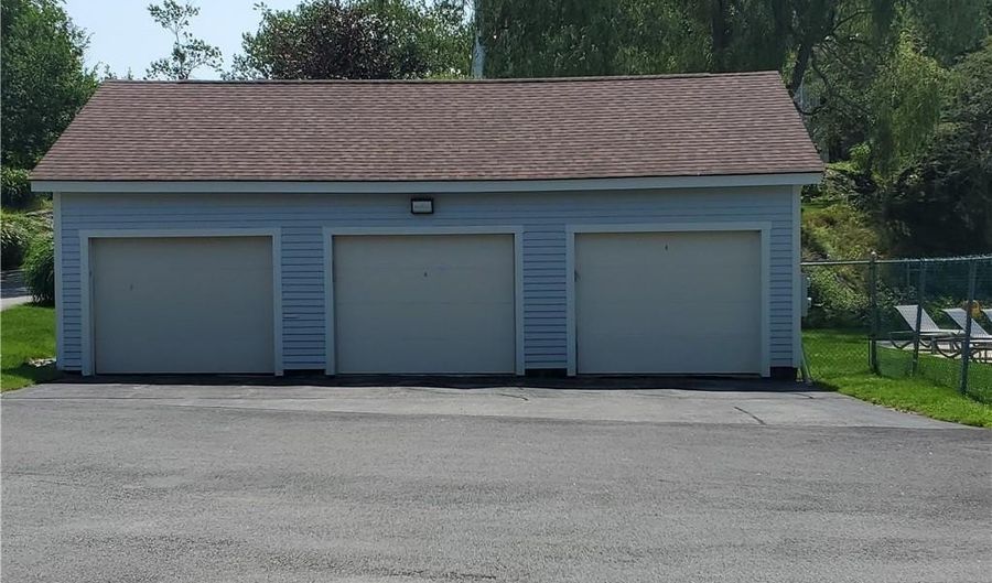 15 Hammersmith Rd 33, Newport, RI 02840 - 2 Beds, 2 Bath