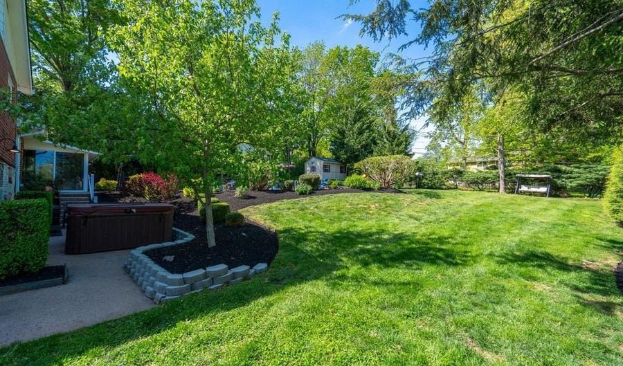1228 LOIS Rd, Ambler, PA 19002 - 3 Beds, 3 Bath