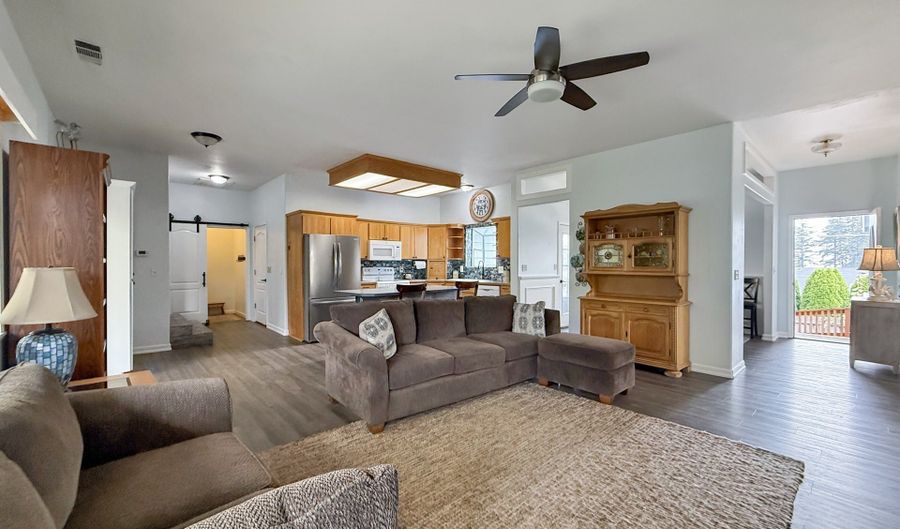 914 EASY St, Brookings, OR 97415 - 3 Beds, 2 Bath