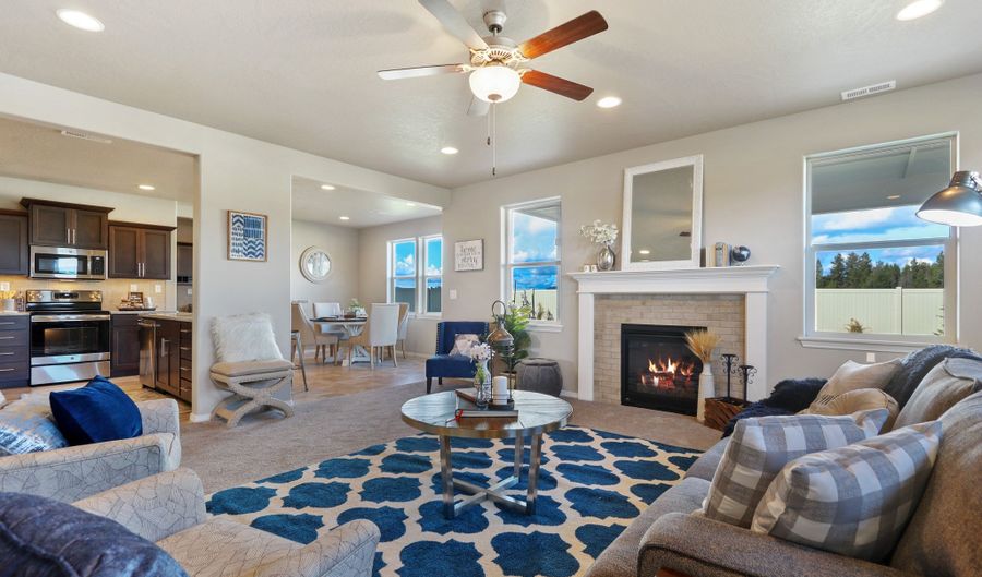 5204 Cedar View Dr, Springfield, OR 97478 - 4 Beds, 3 Bath