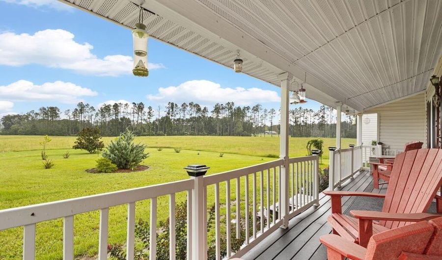 4700 NW 26th St, Bell, FL 32619 - 4 Beds, 3 Bath