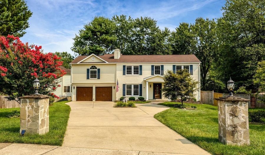 4003 KLOMAN St, Annandale, VA 22003 - 6 Beds, 4 Bath