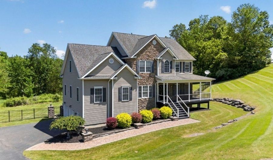 3 Walnut Trl, Andover, NJ 07860 - 4 Beds, 3 Bath