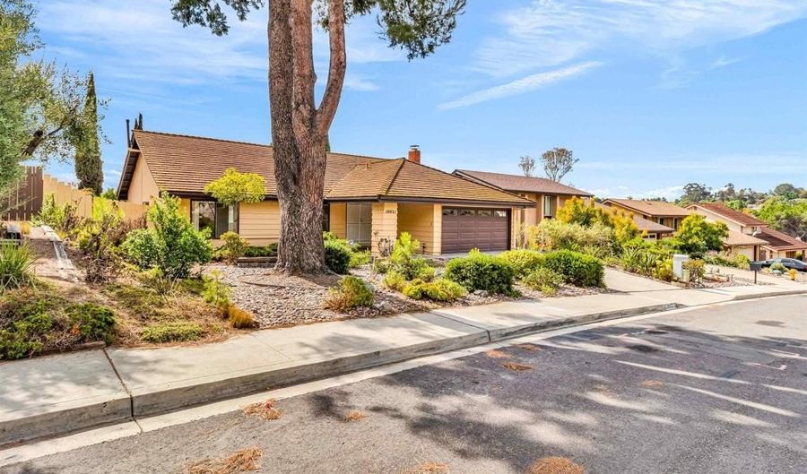 10021 Canyontop St, Spring Valley, CA 91977 - 4 Beds, 2 Bath