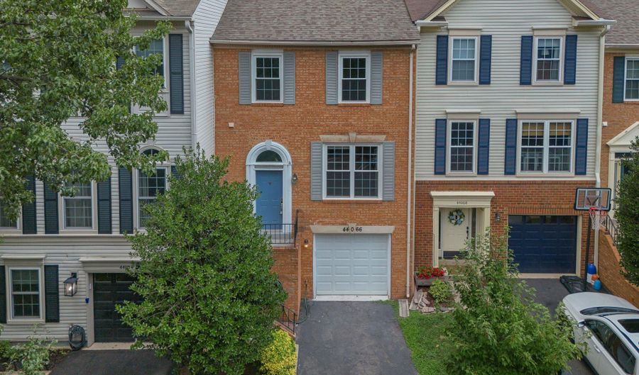 44066 GALA Cir, Ashburn, VA 20147 - 3 Beds, 4 Bath