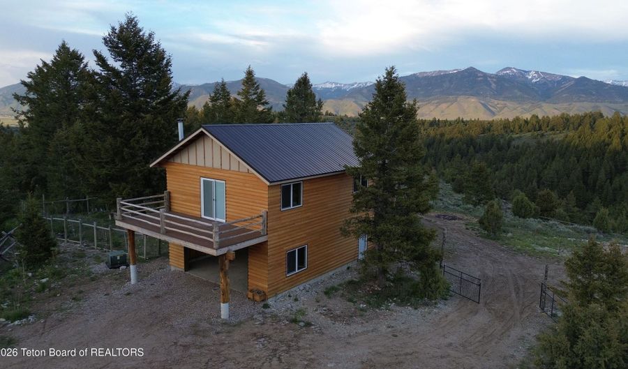 785 STONEGATE Dr, Afton, WY 83110 - 1 Beds, 2 Bath