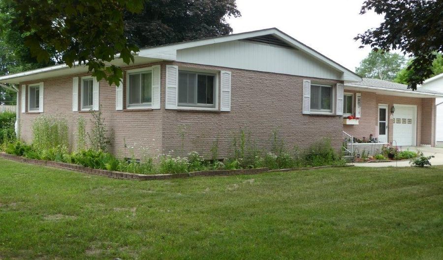 590 Robbin Ave, Alpena, MI 49707 - 3 Beds, 2 Bath