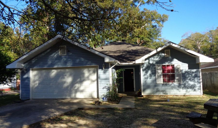 506 Campbell St, Yazoo City, MS 39194 - 4 Beds, 2 Bath