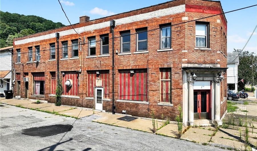 243 Main Ave, Aliquippa, PA 15001 - 0 Beds, 0 Bath