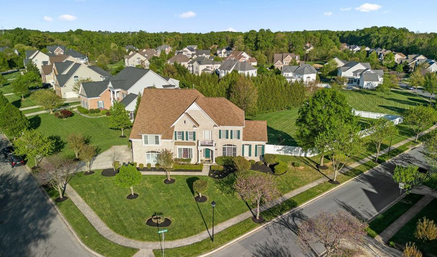 12801 WILLOW MARSH Ln, Bowie, MD 20720 - 6 Beds, 5 Bath