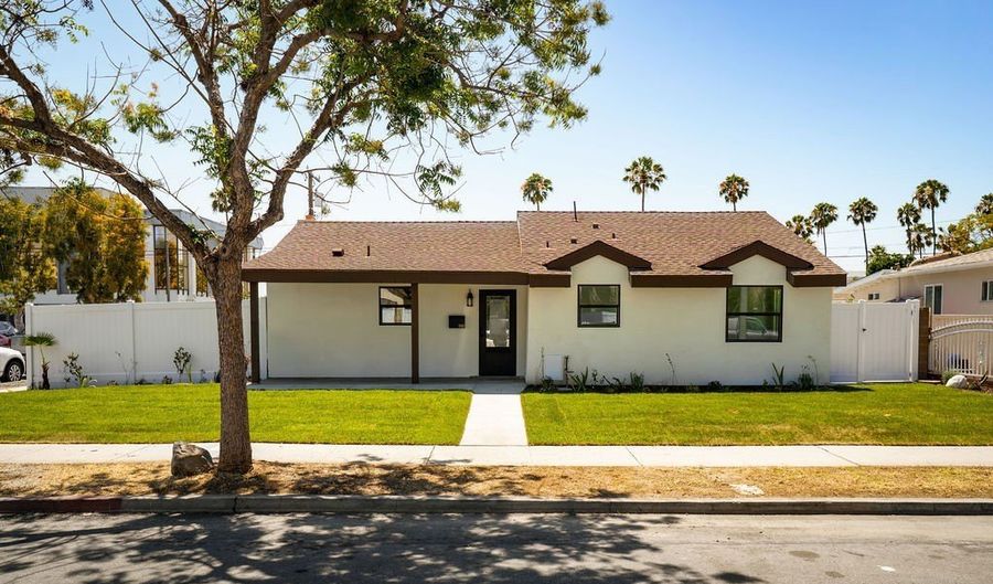 961 S Claudina, Anaheim, CA 92805 - 5 Beds, 2 Bath