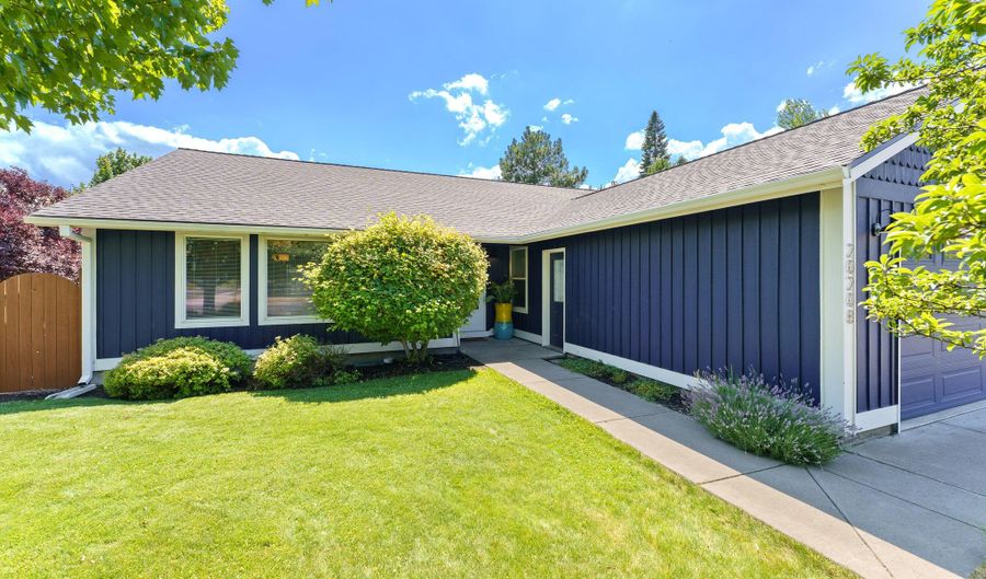 20208 Morgan Loop, Bend, OR 97703 - 3 Beds, 2 Bath