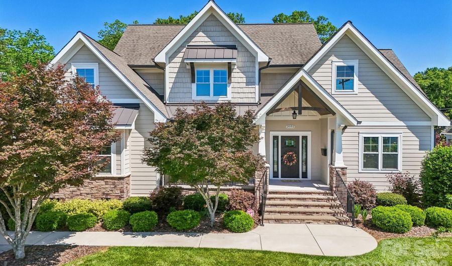 2032 Eaton Rd, Charlotte, NC 28205 - 4 Beds, 4 Bath