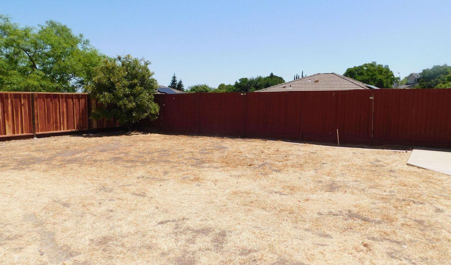 3915 Hummingbird Dr, Antioch, CA 94509 - 5 Beds, 3 Bath