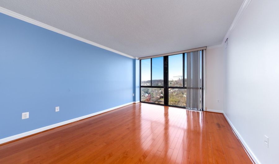 5300 HOLMES RUN Pkwy 1206, Alexandria, VA 22304 - 2 Beds, 2 Bath