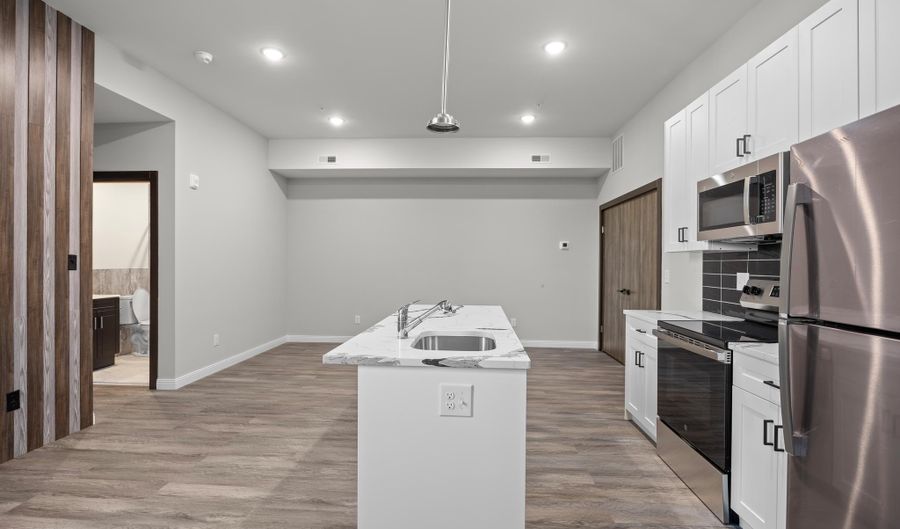 405 N SIMPSON St, Philadelphia, PA 19151 - 2 Beds, 2 Bath