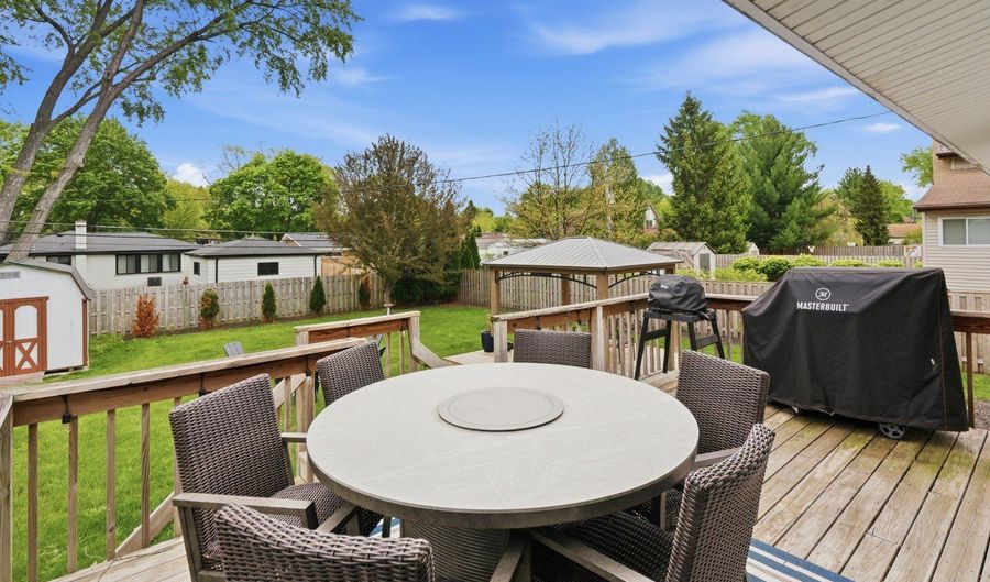 25 N Prindle Ave, Arlington Heights, IL 60004 - 5 Beds, 2 Bath