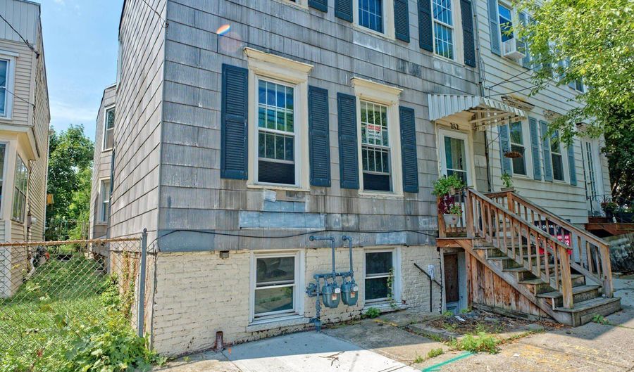 252 Morton Ave, Albany, NY 12202 - 6 Beds, 4 Bath