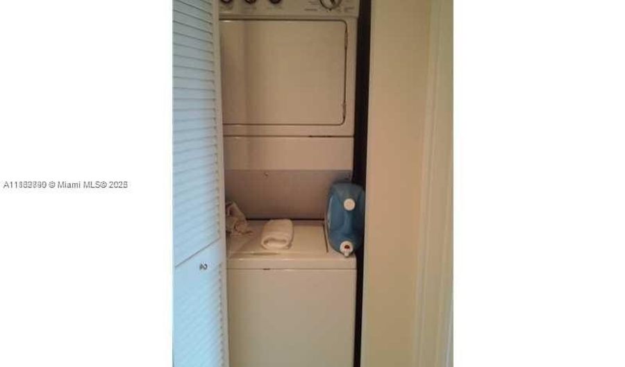 2950 NE 188th St 304, Aventura, FL 33180 - 2 Beds, 3 Bath