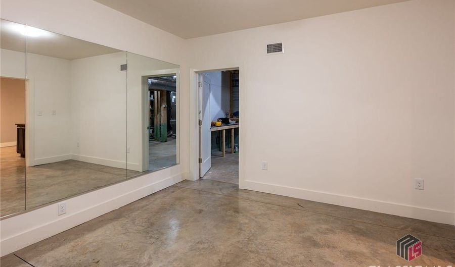 497 W Rutherford St, Athens, GA 30606 - 5 Beds, 5 Bath