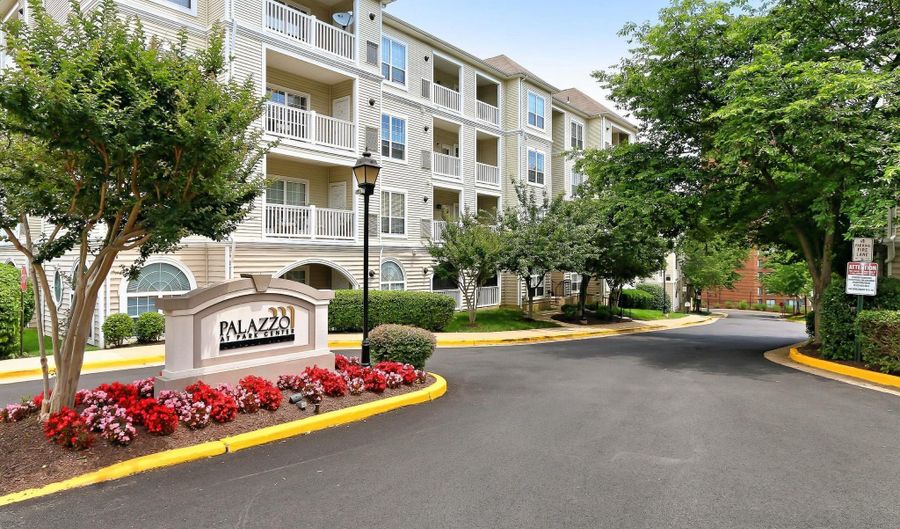 4551 STRUTFIELD Ln 4215, Alexandria, VA 22311 - 2 Beds, 2 Bath
