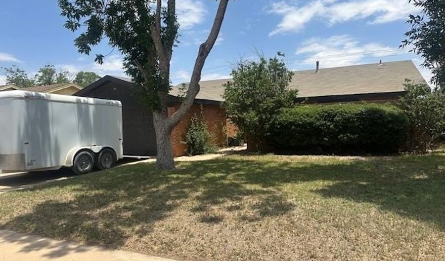 606 NW 14th St, Andrews, TX 79714 - 3 Beds, 2 Bath