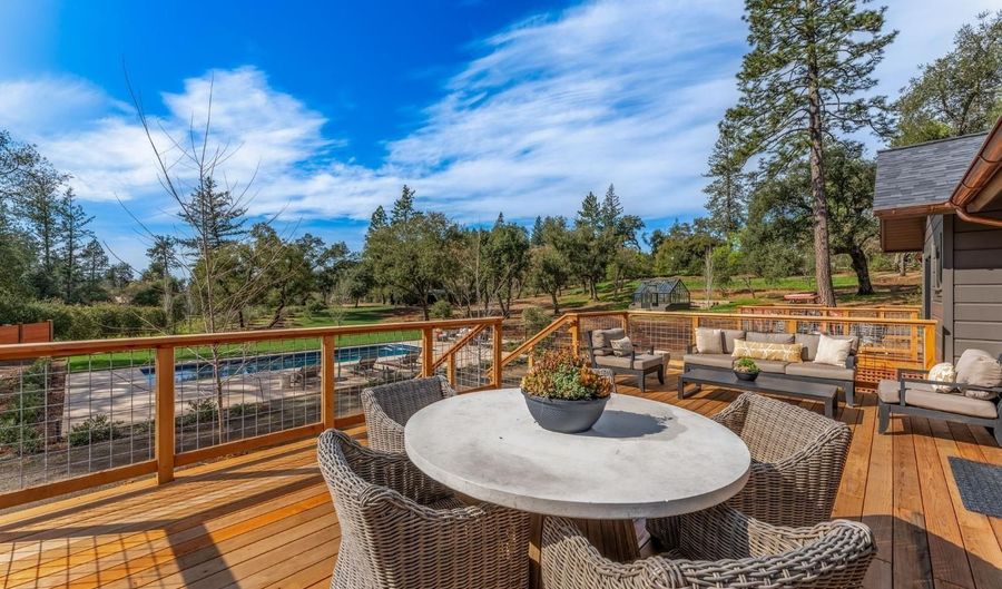 340 White Cottage Rd S, Angwin, CA 94508 - 2 Beds, 2 Bath