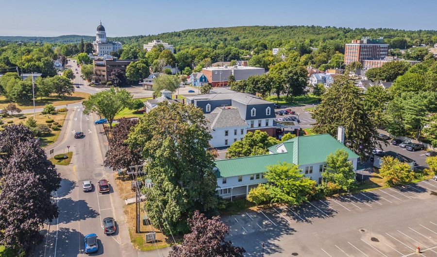146 State St, Augusta, ME 04330 - 3 Beds, 7 Bath
