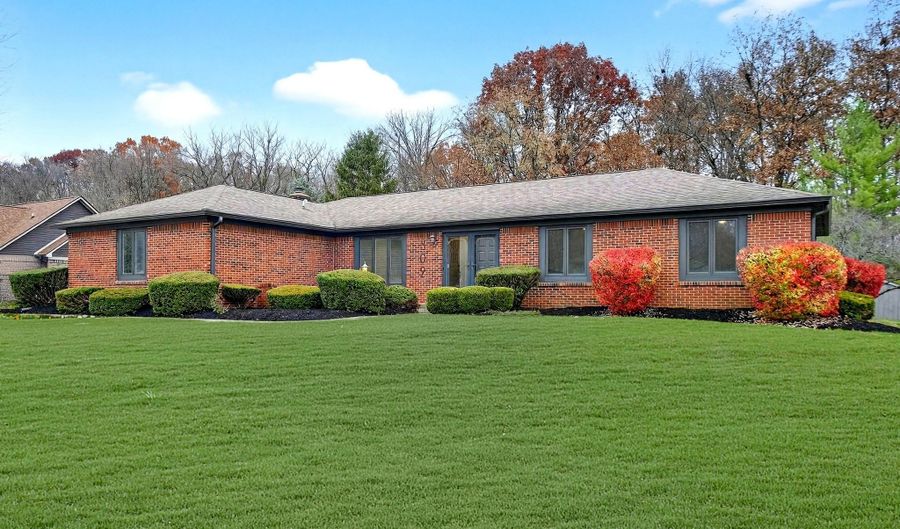 309 Glenbrook Ln, Avon, IN 46123 - 3 Beds, 3 Bath