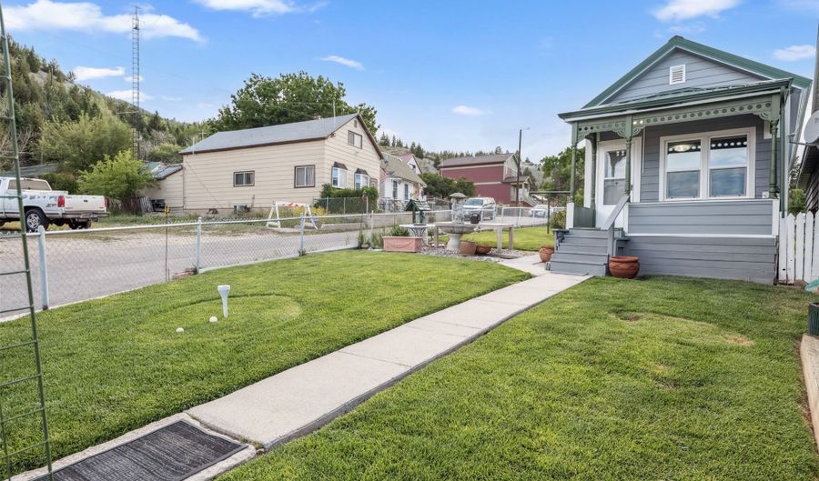 724 Alder St, Anaconda, MT 59711 - 1 Beds, 1 Bath