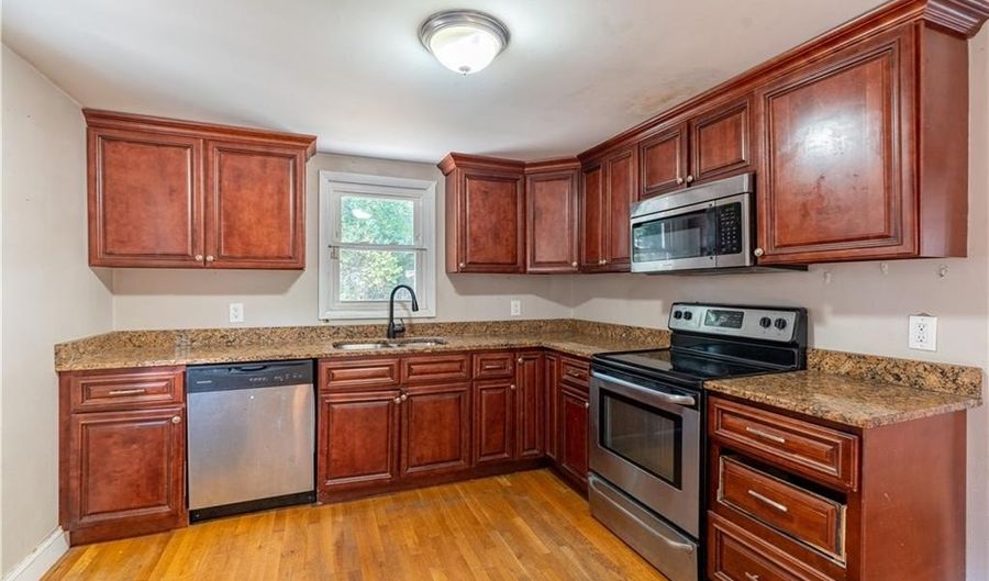 25 Patton St, Coventry, RI 02816 - 3 Beds, 1 Bath