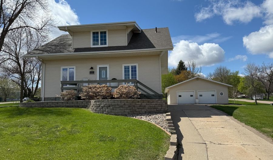508 3rd Ave, Alton, IA 51003 - 3 Beds, 2 Bath