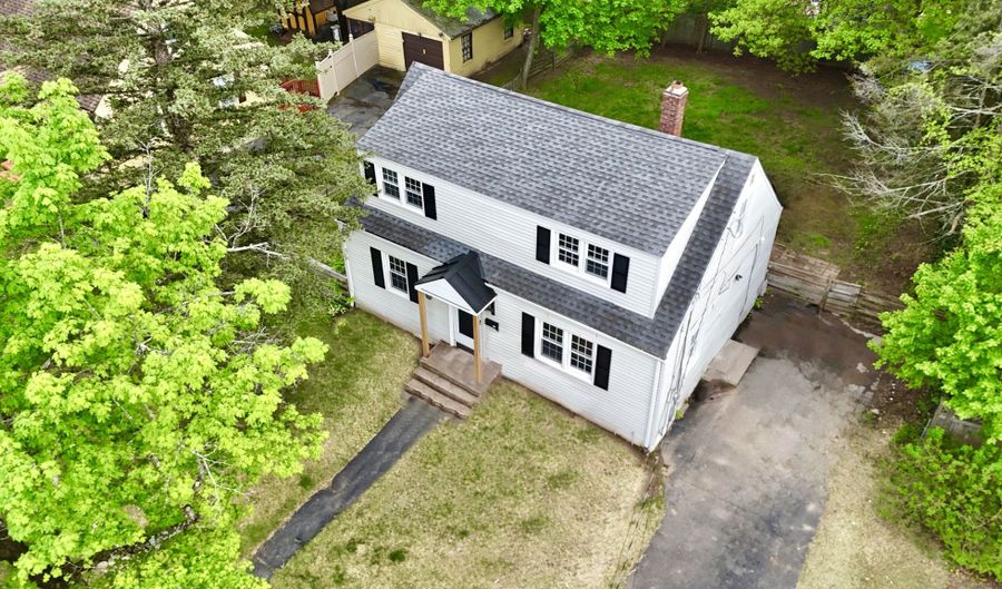 62 Woodmere Rd, Bristol, CT 06010 - 3 Beds, 2 Bath
