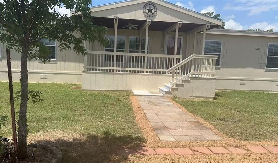 831 Country Club Rd, Allen, TX 75002 - 6 Beds, 3 Bath