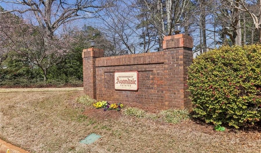 64 Devon Ln, Avondale Estates, GA 30002 - 2 Beds, 2 Bath