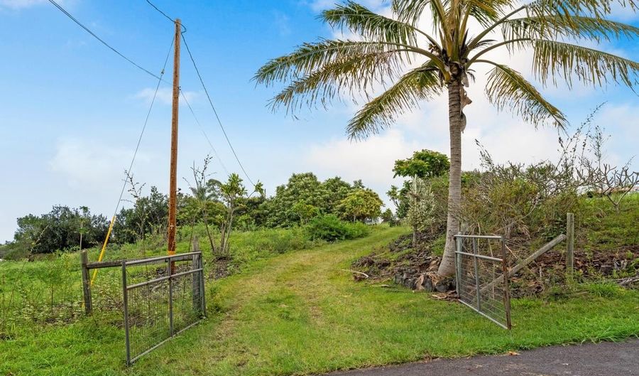 89-725 AINA LANI Pl, Captain Cook, HI 96704 - 2 Beds, 2 Bath