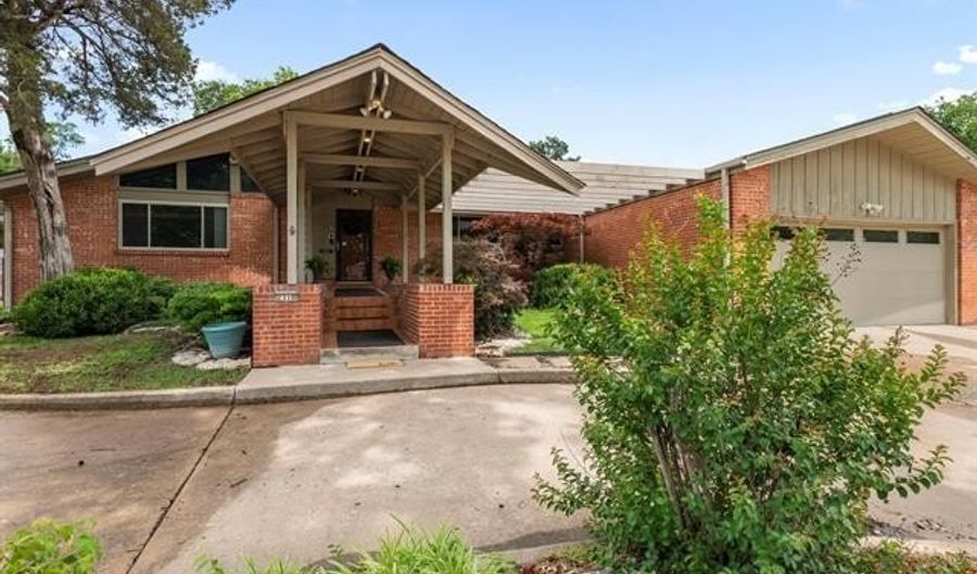 2310 Skyline Dr, Bartlesville, OK 74006 - 4 Beds, 3 Bath
