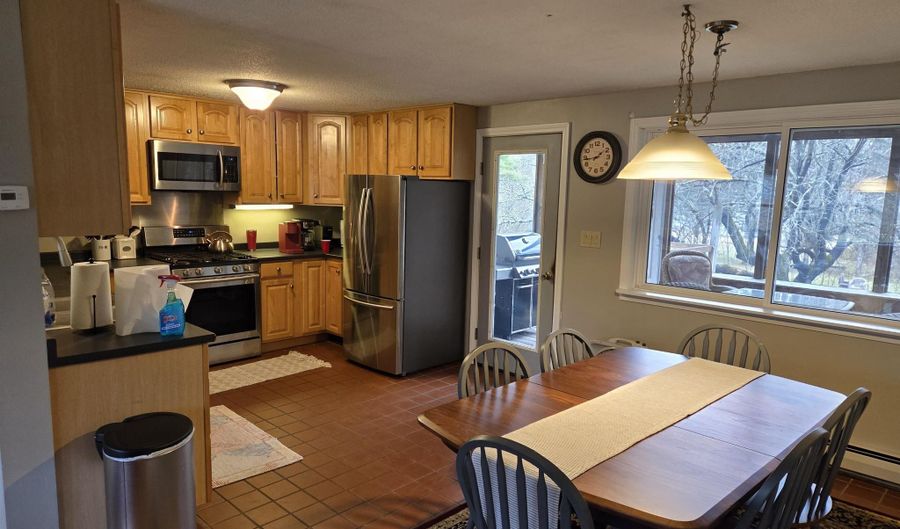 15 Broomstick Ln, Campton, NH 03223 - 3 Beds, 2 Bath