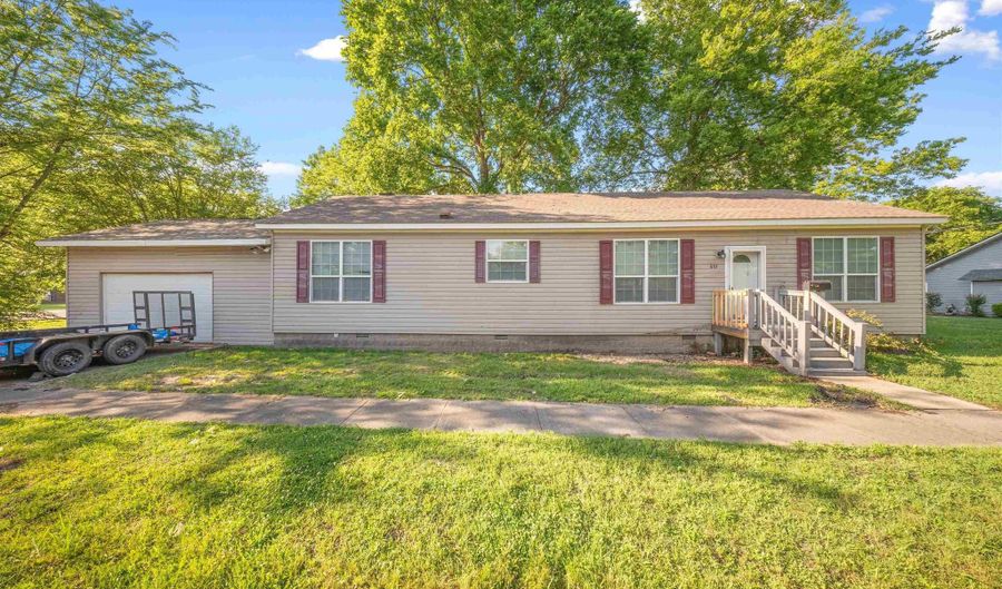 601 Broadway St St, Augusta, AR 72006 - 3 Beds, 2 Bath