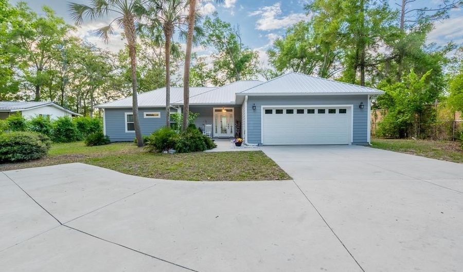 3709 NW 67th Ter, Bell, FL 32619 - 3 Beds, 2 Bath