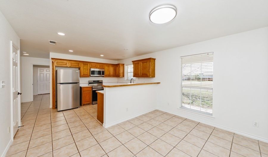 107 Ashley St, Alvord, TX 76225 - 3 Beds, 2 Bath