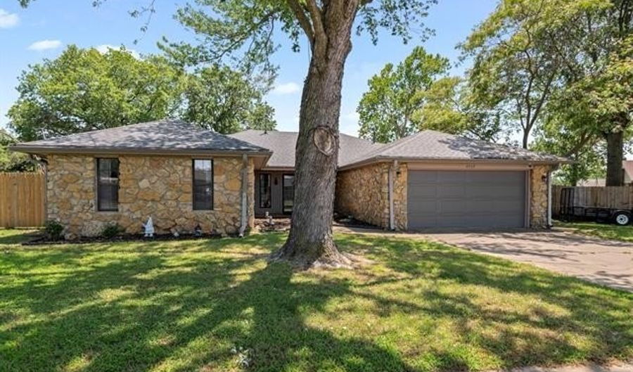 6409 Trail Dr, Bartlesville, OK 74006 - 3 Beds, 2 Bath